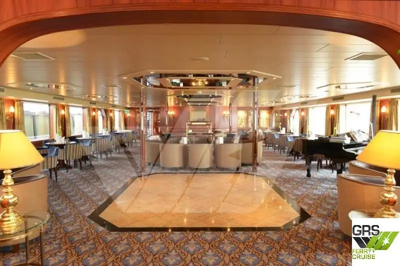 Buque de crucero en venta