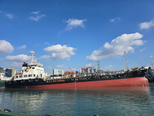 Oil/Chemical tanker for sale