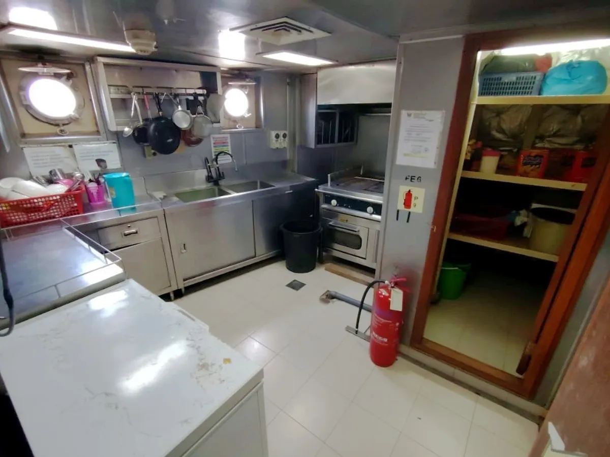 Buque de desembarco, tanque en venta