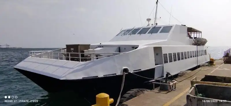 Buque de ferry en venta