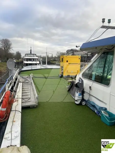 Buque de crucero en venta