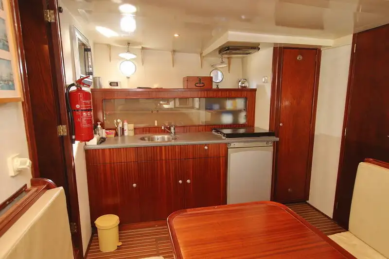 Patrullera en venta