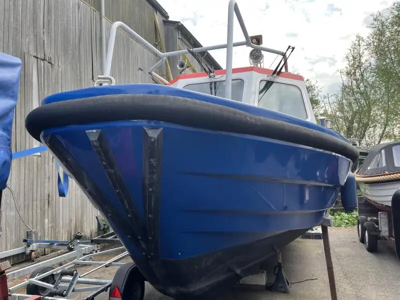 Patrullera en venta