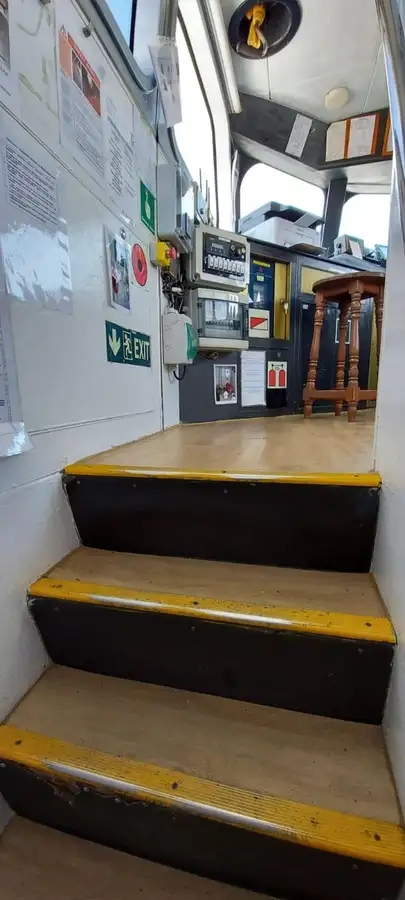 Lancha de tripulación en venta