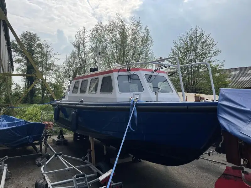 Patrullera en venta