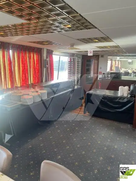 Buque de crucero en venta