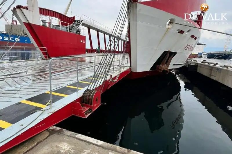 Buque de ferry en venta