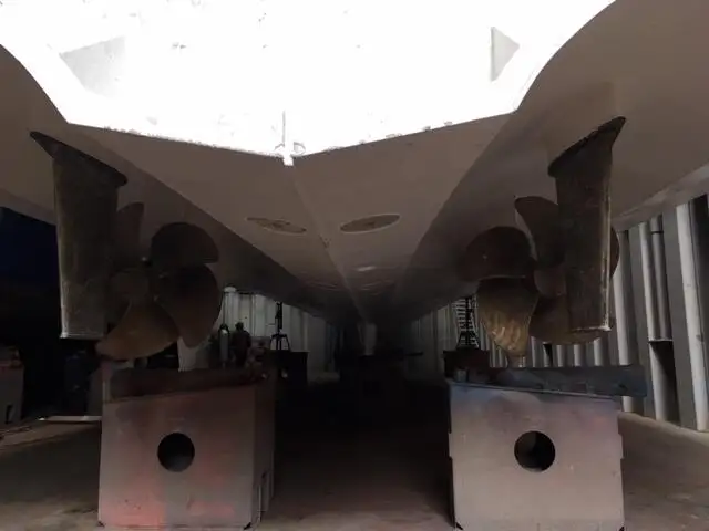 Buque de prospección en venta