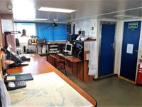 Buque de investigación en venta