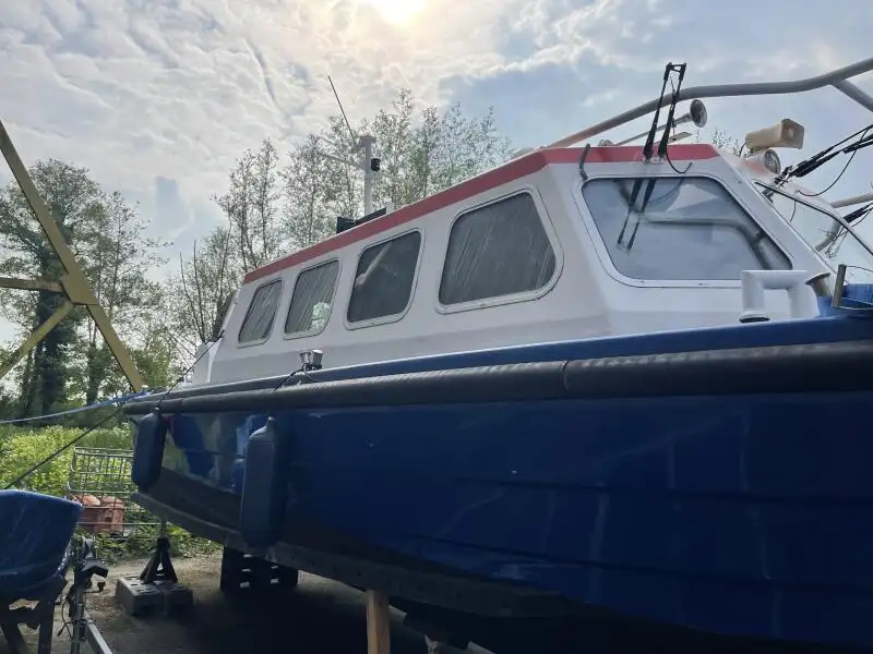 Patrullera en venta