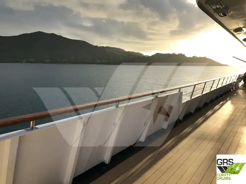 Buque de crucero en venta
