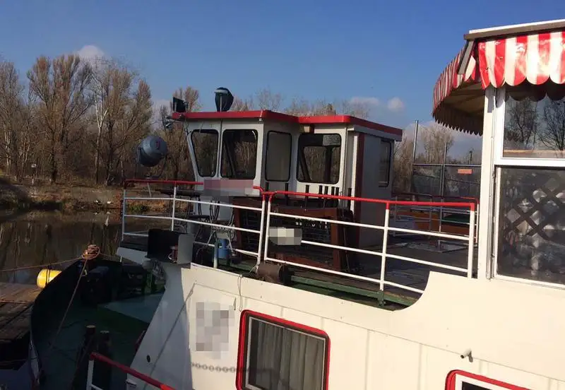 Buque portacontenedores en venta