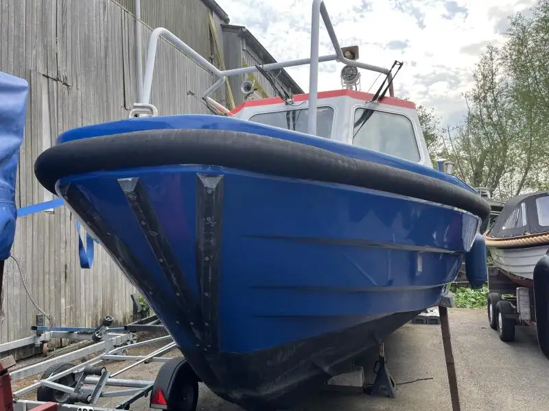 Patrullera en venta