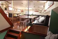 Hotel flotante en venta