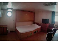 Buque de investigación en venta