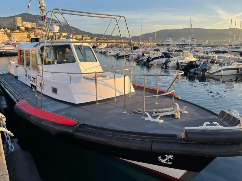 Lancha piloto en venta