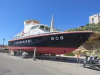 Patrullera en venta