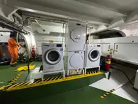 Buque portacontenedores en venta