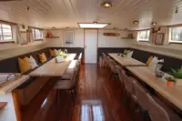 Hotel flotante en venta