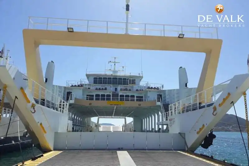 Buque de ferry en venta