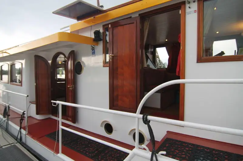 Buque de crucero en venta