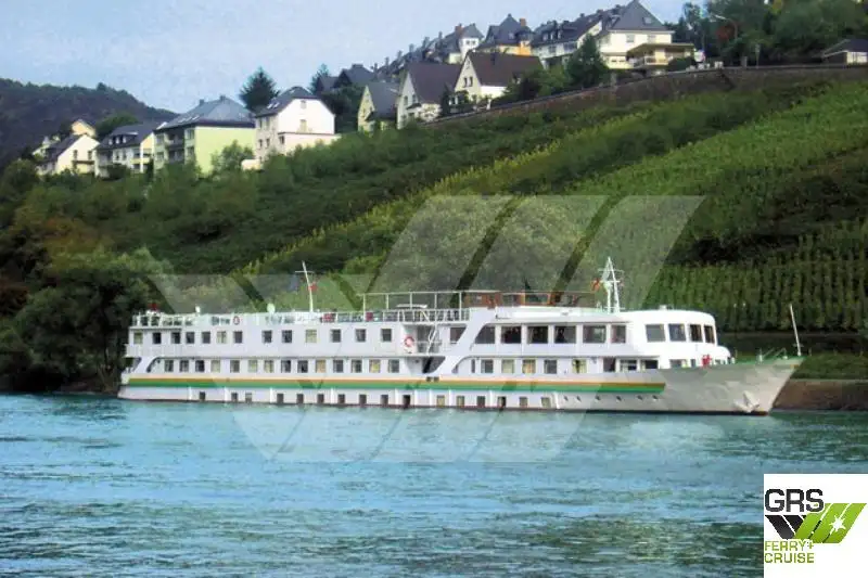 Buque de crucero en venta