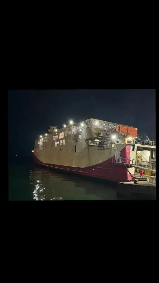 Buque de crucero en venta