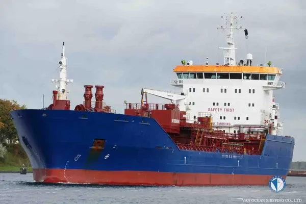 Oil/Chemical tanker for sale