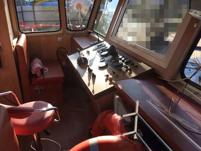 Buque portacontenedores en venta