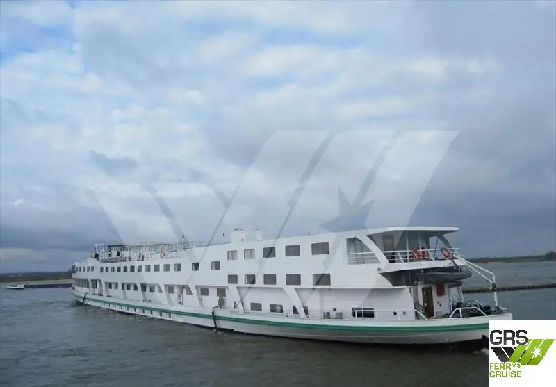 Buque de crucero en venta