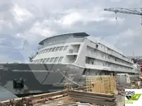 Buque de crucero en venta