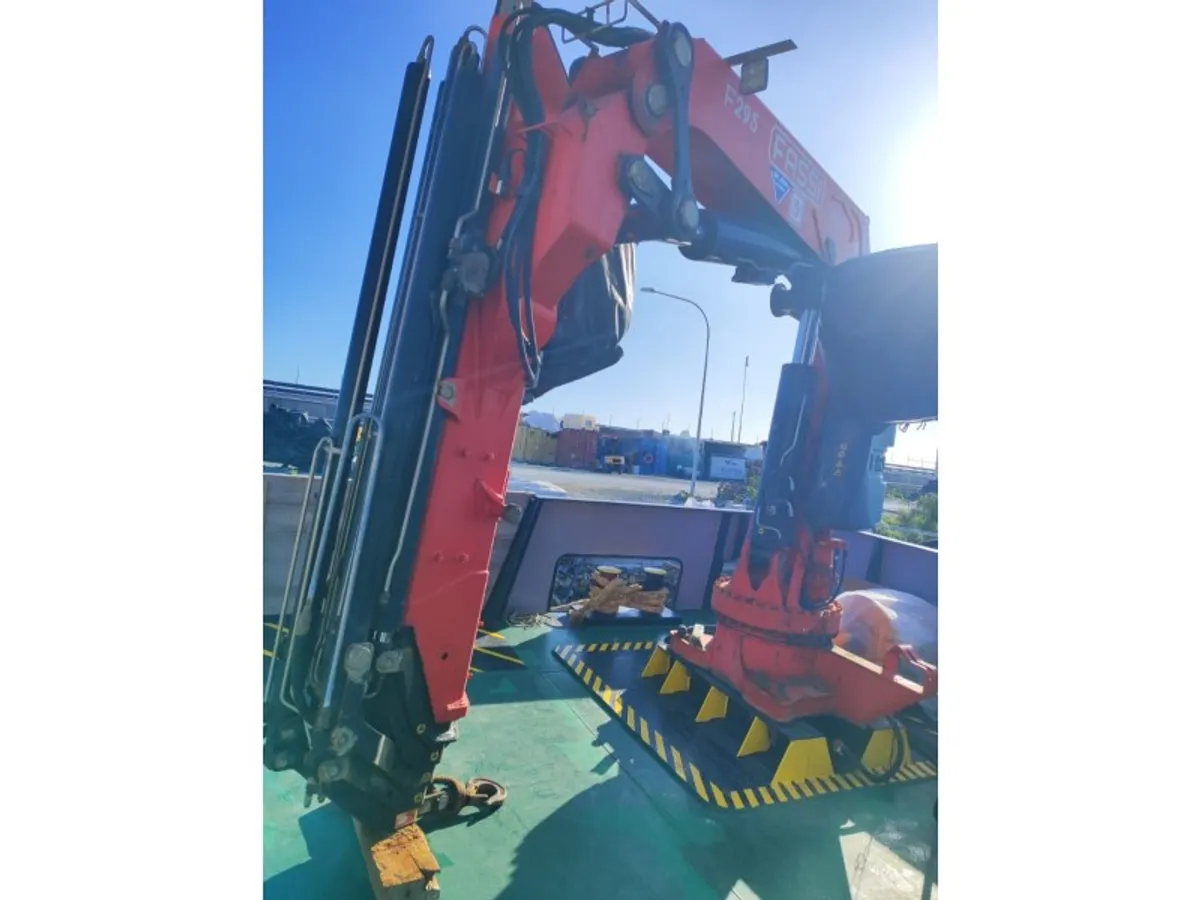 Buque portacontenedores en venta