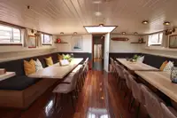 Hotel flotante en venta