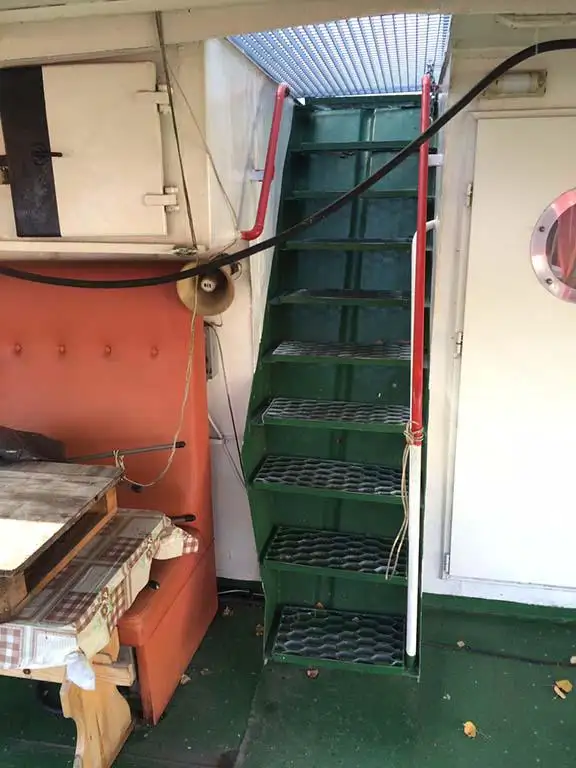 Buque portacontenedores en venta
