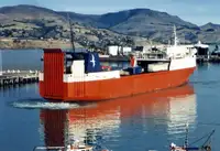 Buque portacontenedores en venta