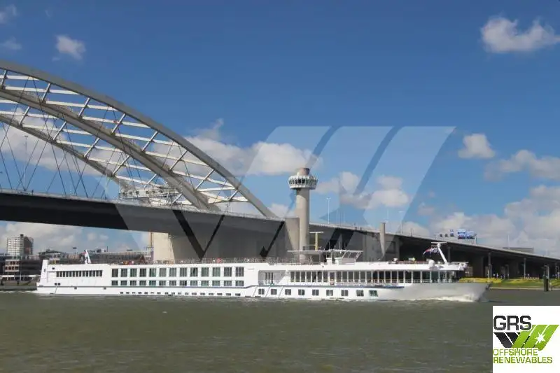 Buque de crucero en venta