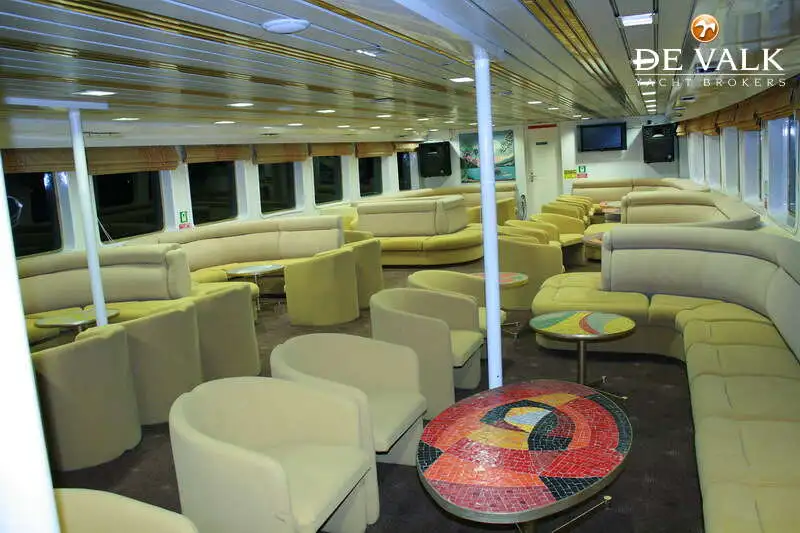 Buque de ferry en venta