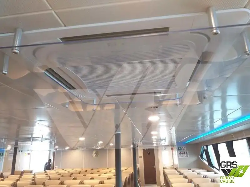 Buque de crucero en venta