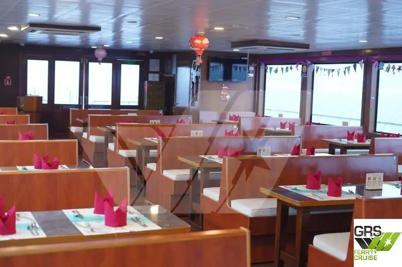 Buque restaurante en venta