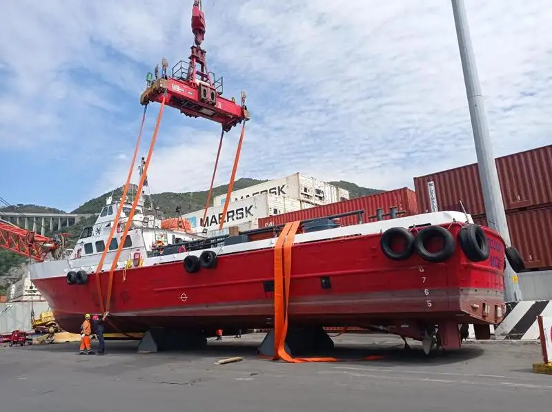 Buque portacontenedores en venta