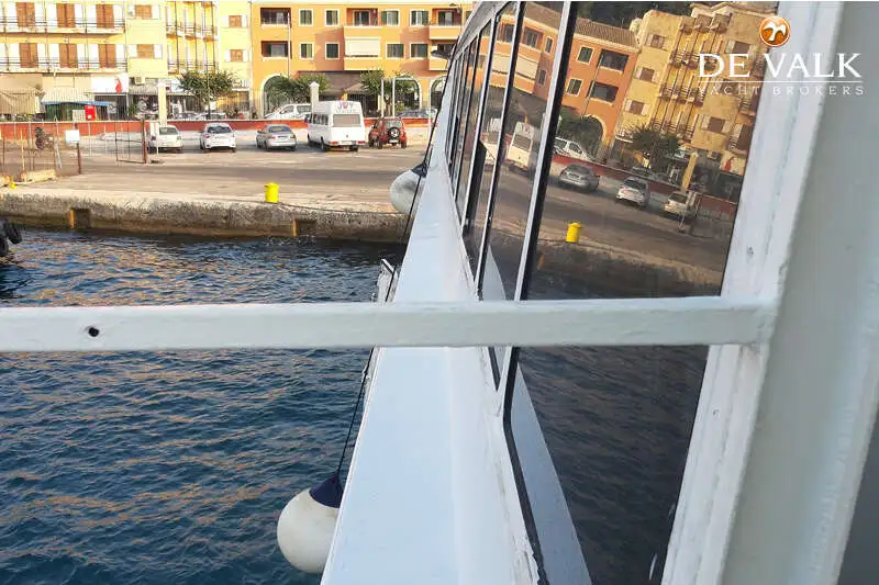 Buque de crucero en venta