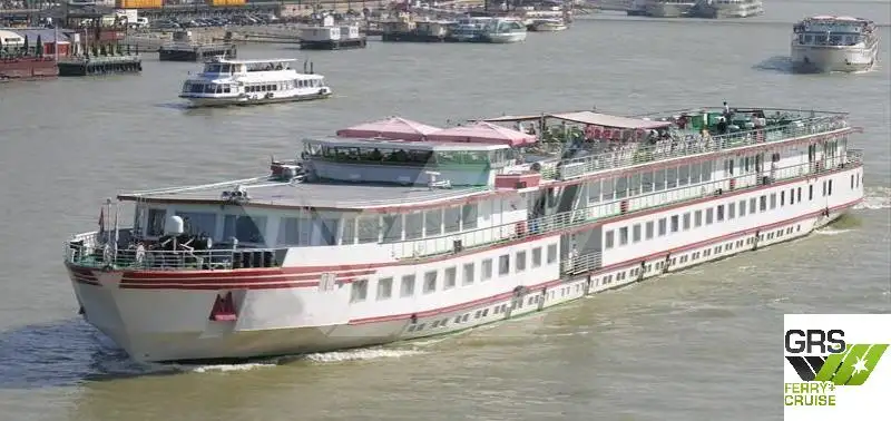 Buque de crucero en venta