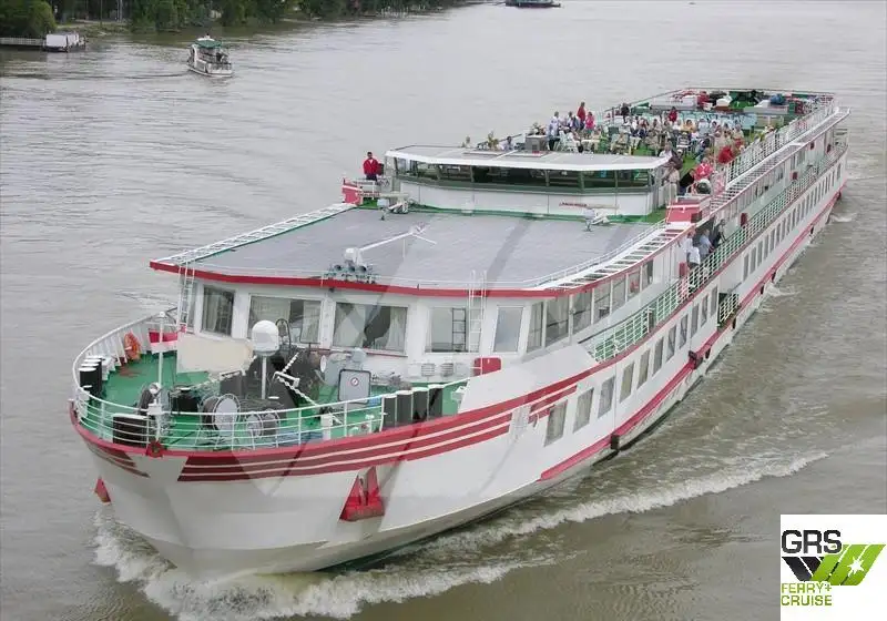 Buque de crucero en venta