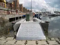 Buque portacontenedores en venta