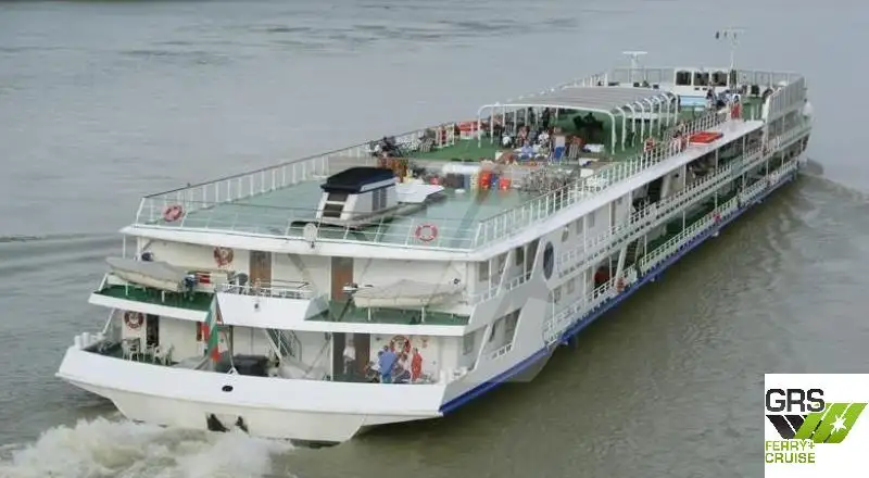 Buque de crucero en venta