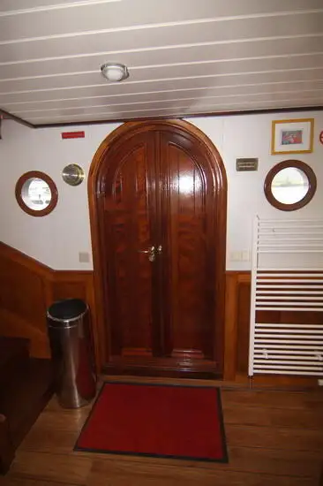 Buque de crucero en venta