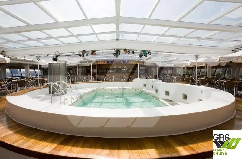 Buque de crucero en venta