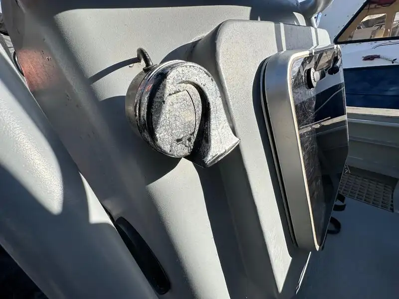 Patrullera en venta