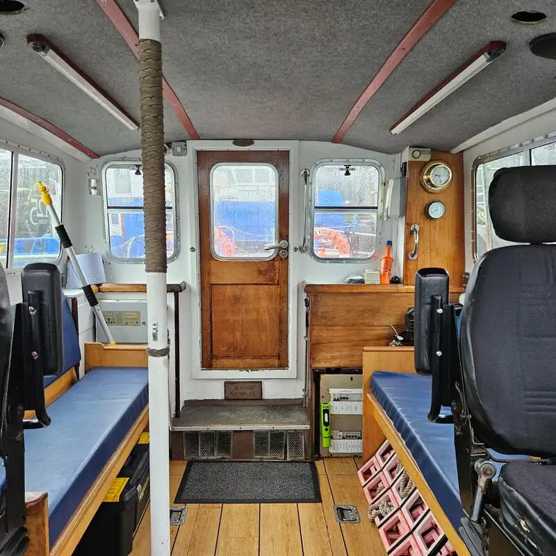 Patrullera en venta