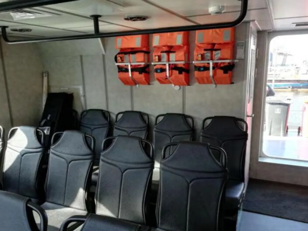 Lancha de tripulación en venta